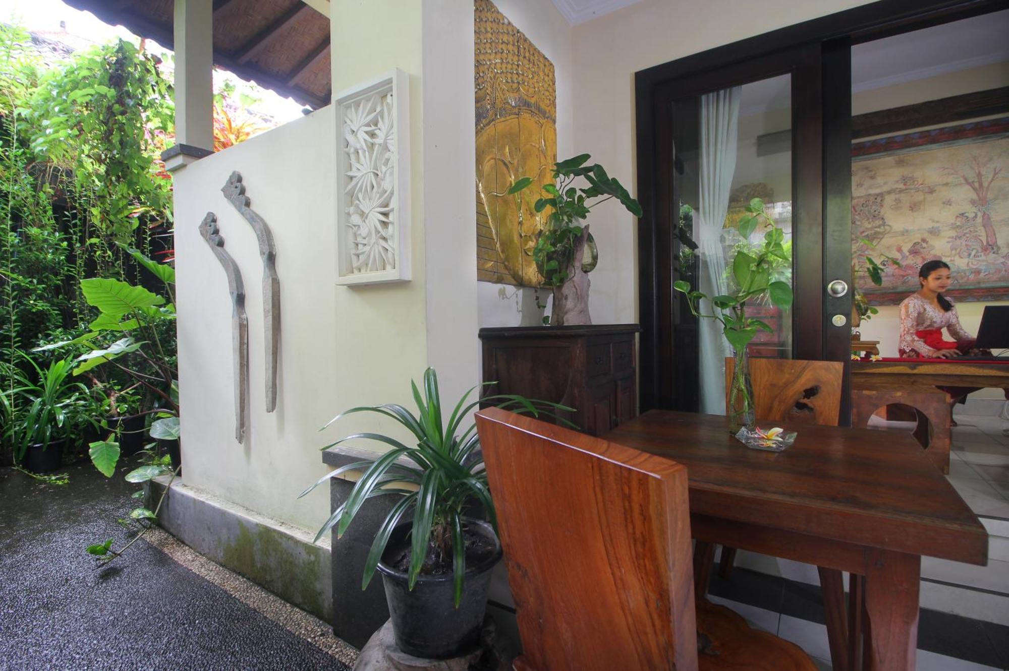 Sari Gong Guest House, A Trishula Collection Ubud Exterior foto