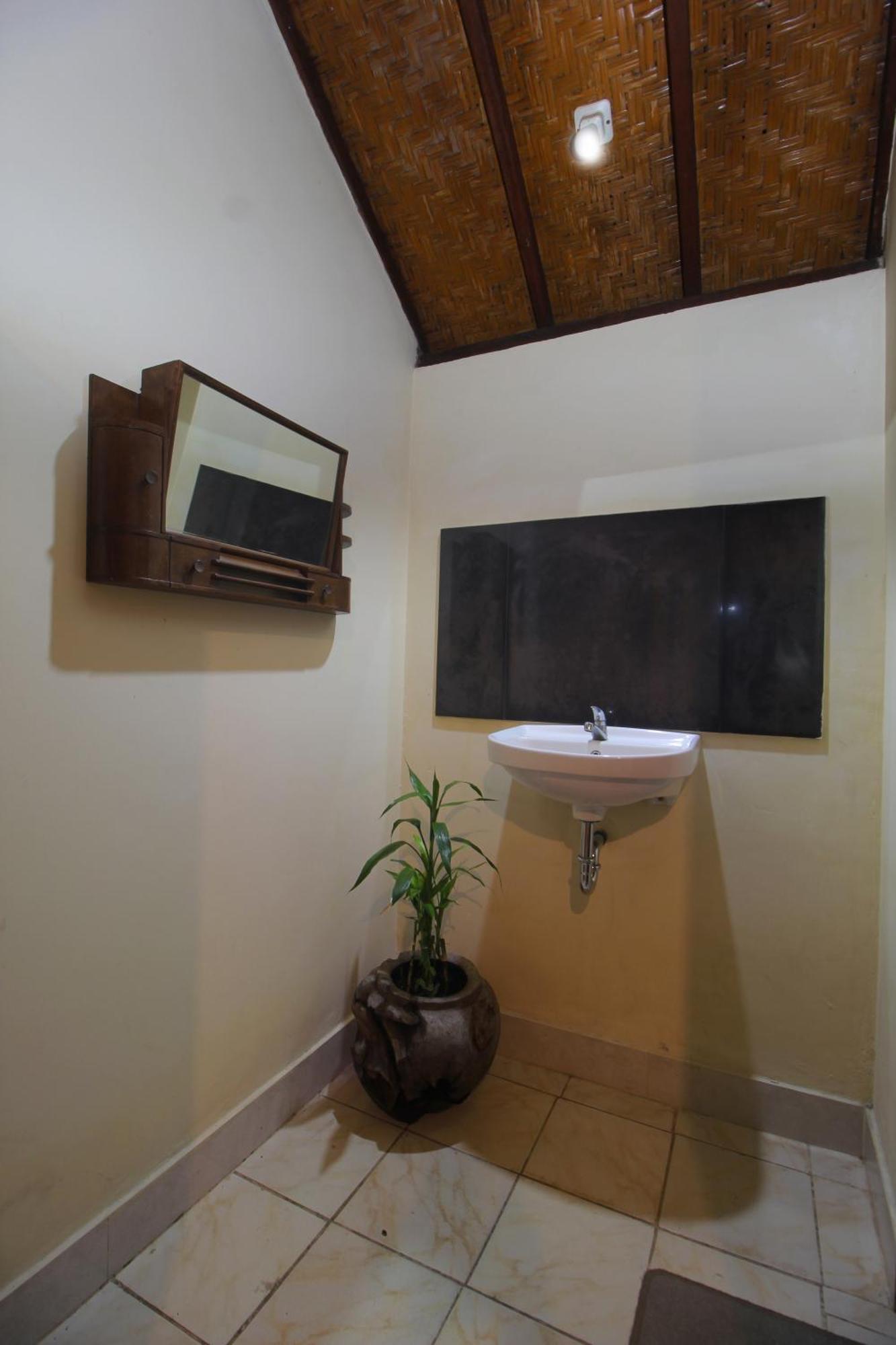 Sari Gong Guest House, A Trishula Collection Ubud Exterior foto