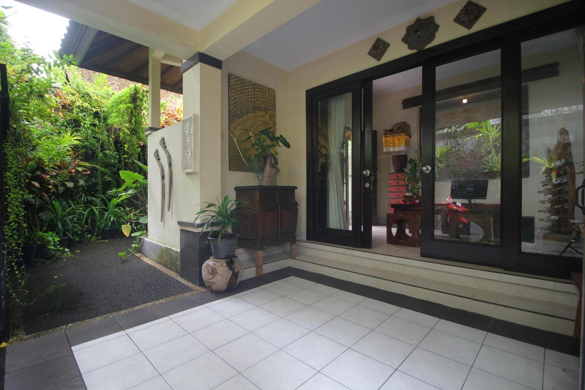 Sari Gong Guest House, A Trishula Collection Ubud Exterior foto